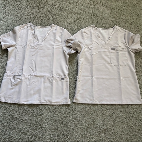 Figs Tops - Medium FIGS Slate scrub tops